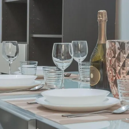 Piazza Goldoni Toro Elegant Freewifi Appartamento Trieste